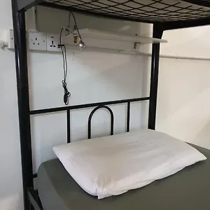  Hostel Sha La La